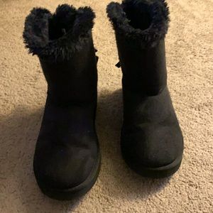 Very lightly worn Ugg’s(pretty sure not real)